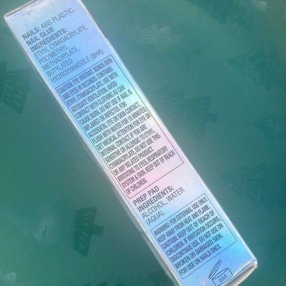 L.A. Colors PIXIE Holographic Artificial Nails - Picture 10 of 10